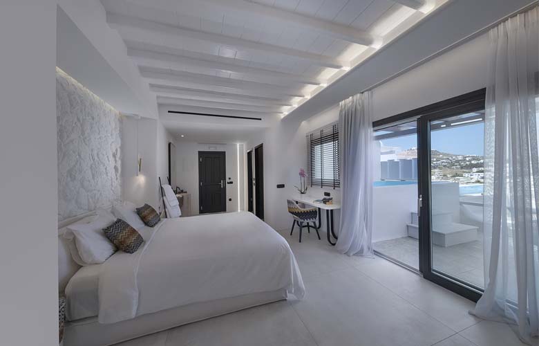 img_SENIOR SUITE PRIVATE POOL